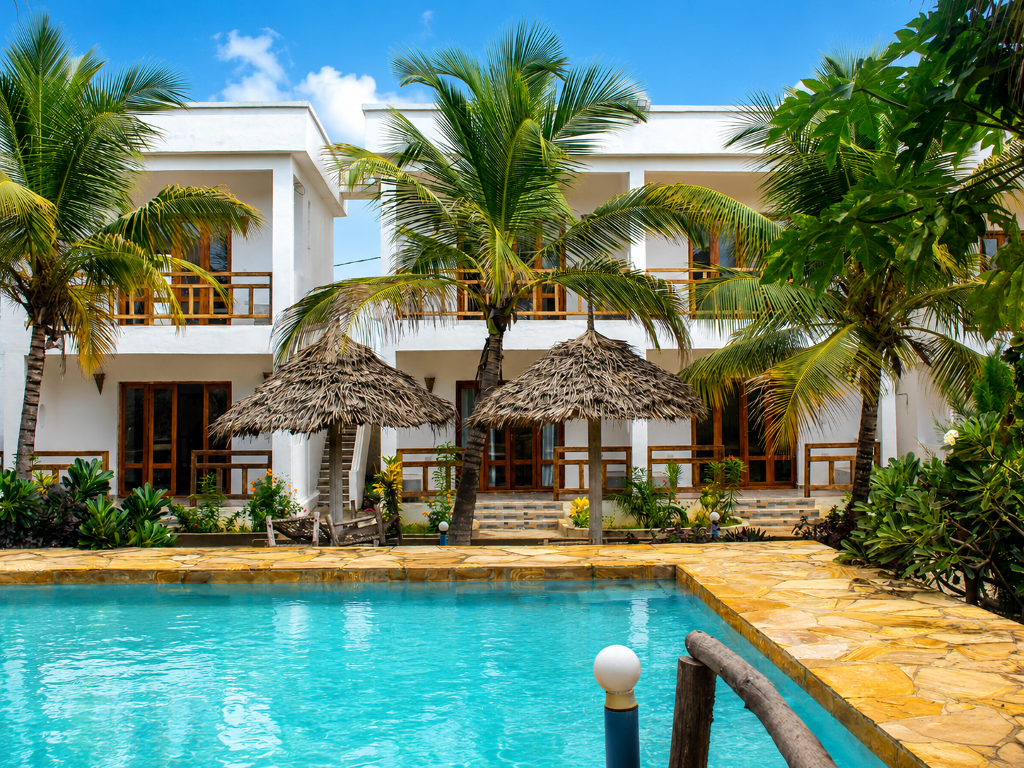 Pool Area - Jabali Bungalows Lodge in Paje, Zanzibar