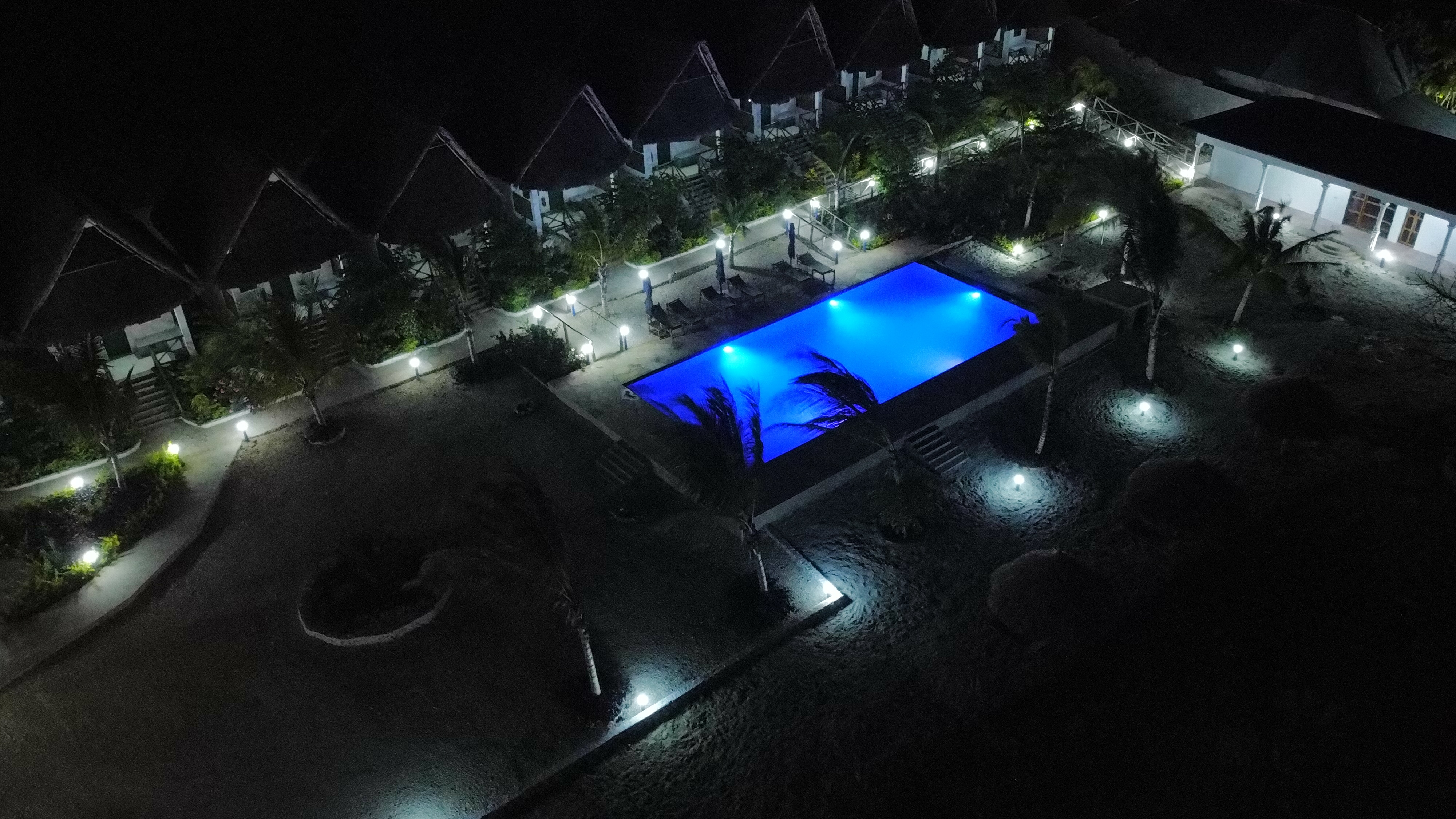 Pool Area - Jabali Bungalows Lodge in Paje, Zanzibar