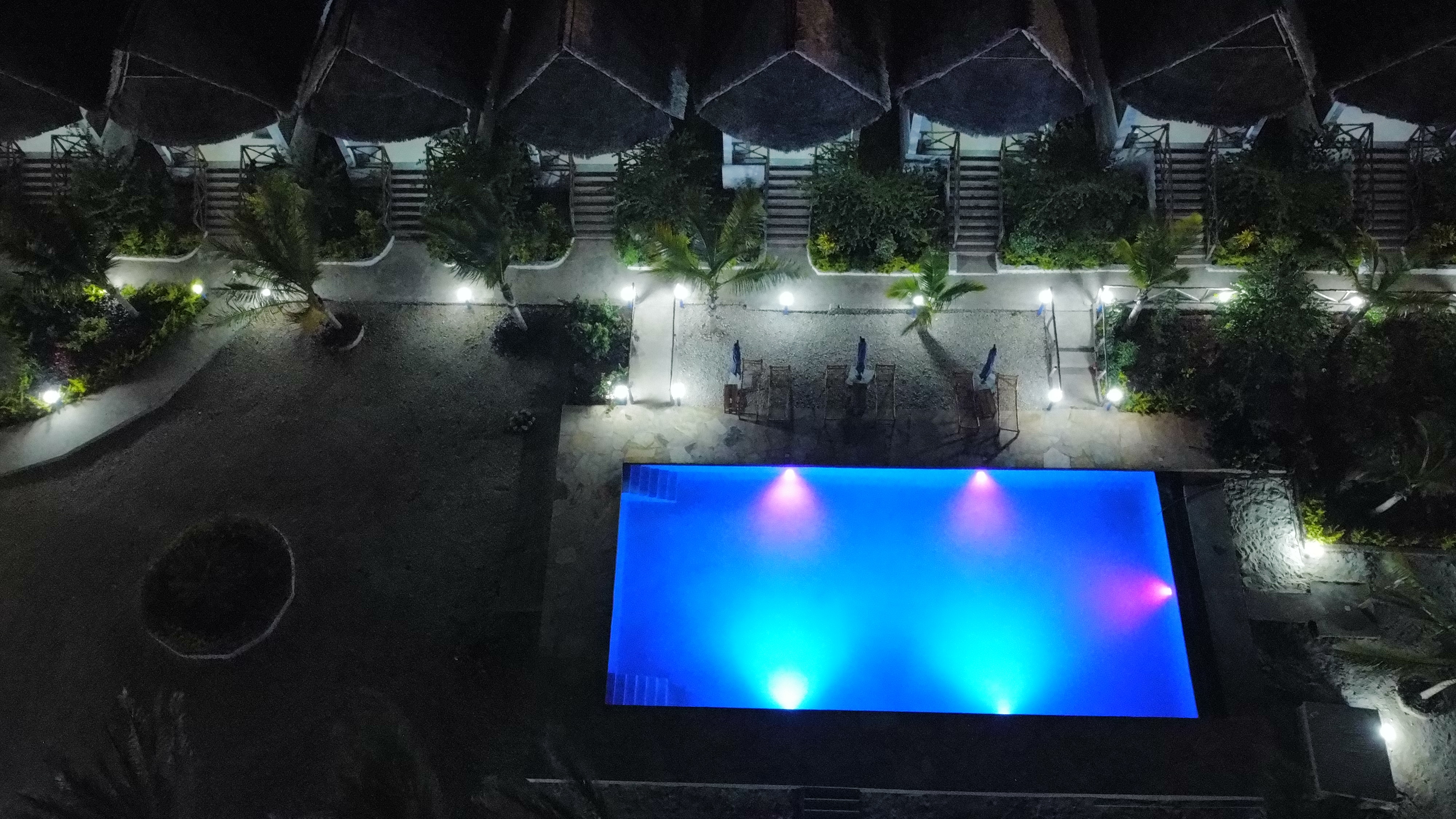 Pool Area - Jabali Bungalows Lodge in Paje, Zanzibar