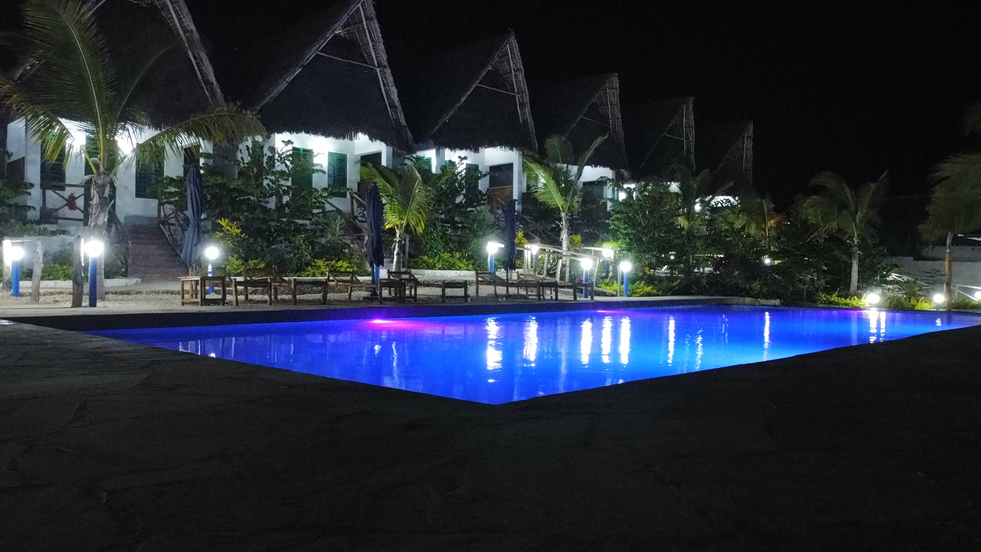 Pool Area - Jabali Bungalows Lodge in Paje, Zanzibar